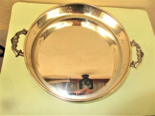 BEAUTIFUL SILVER PLATED TRAY ON THREE BALL FEET