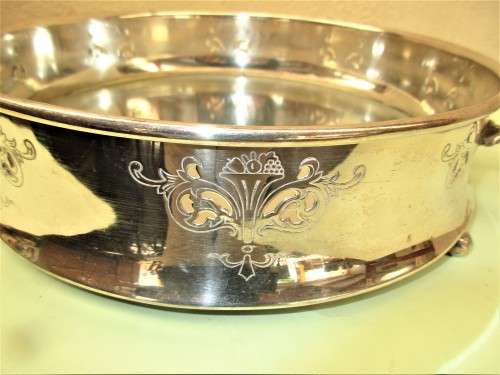 BEAUTIFUL SILVER PLATED TRAY ON THREE BALL FEET