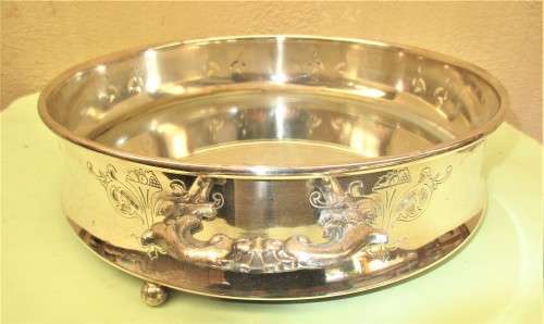 BEAUTIFUL SILVER PLATED TRAY ON THREE BALL FEET