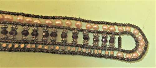 BEAUTIFUL FRESH WATER PEARL AND AMETHYST BRACELET