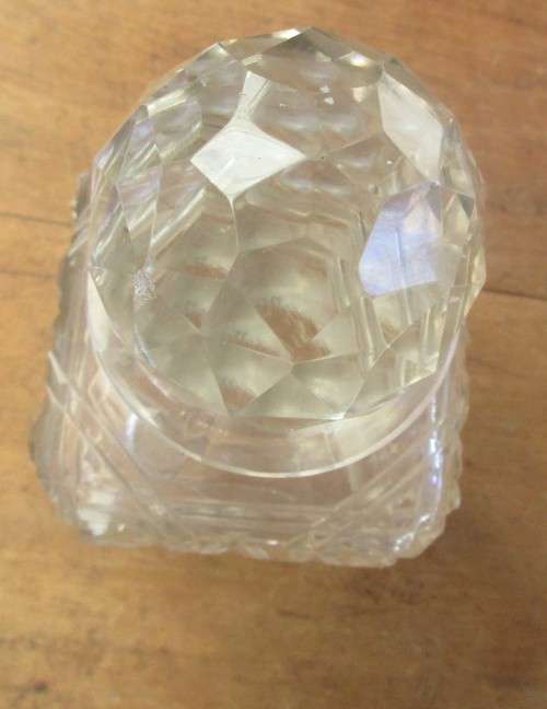 BEAUTIFUL 1950`S  HOBNAIL CUT CRYSTAL DECANTER WITH STAR BURST BASE