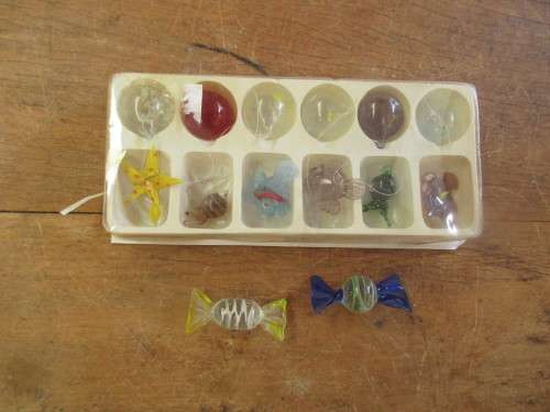 BEAUTIFUL MURANO FLOATING GLASS FISH AND STARFISH AND TWO SWEETS