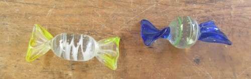 BEAUTIFUL MURANO FLOATING GLASS FISH AND STARFISH AND TWO SWEETS