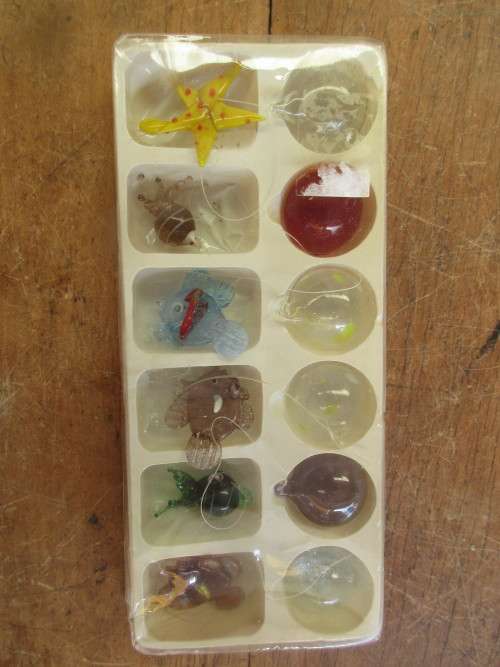 BEAUTIFUL MURANO FLOATING GLASS FISH AND STARFISH AND TWO SWEETS