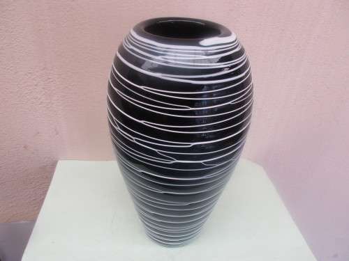BEAUTIFUL BLACK AND WHITE  GLASS VASE