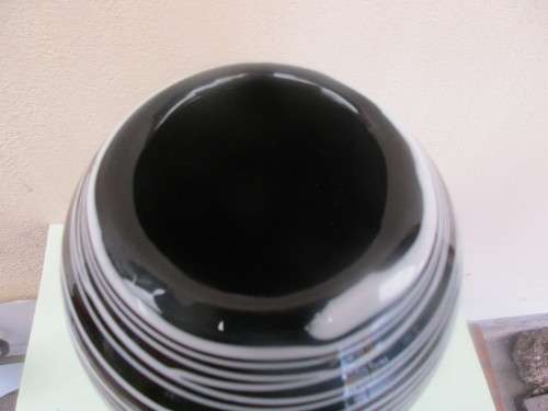 BEAUTIFUL BLACK AND WHITE  GLASS VASE