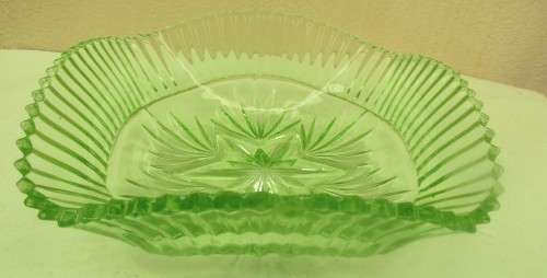 BEAUTIFUL GREEN  1950`s  SALAD BOWL
