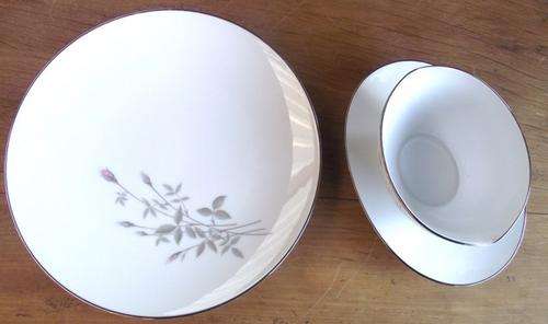 NORITAKE GRAVY POURER AND NORITAKE DINNER PLATE
