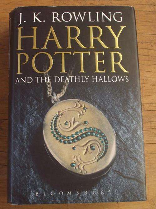 HARRY POTTER AND THE DEATHLY HALLOWS