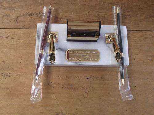 DESK PEN SET