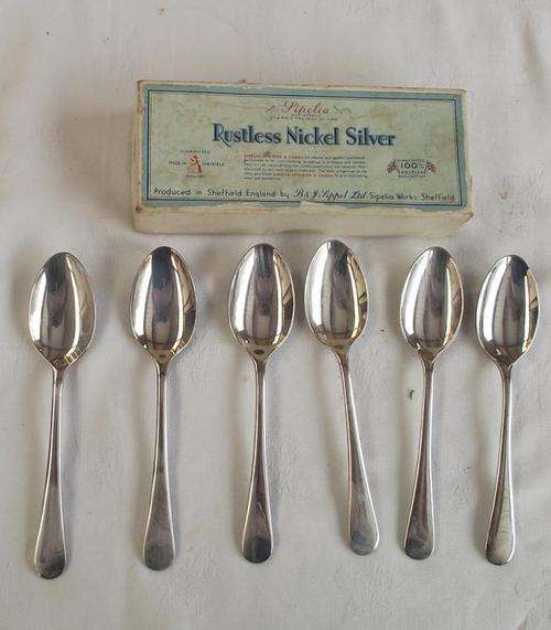SIPELIA SILVER PLATED TEASPOONS IN ORIGINAL BOX
