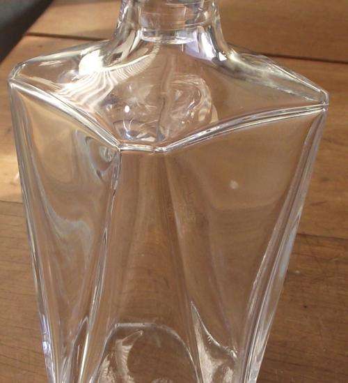 BACCARAT DECANTER
