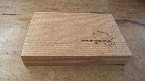 WINE SET IN BOX