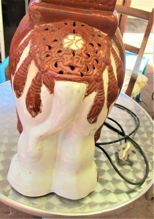 LOVELY ! BIG CERAMIC WHITE AND BROWN  ELEPHANT IT HAS AN INTERIOR LIGHT
