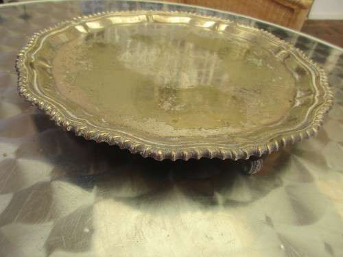 MAPPIN AND WEBB ELECTRO PLATED TRAY ON BUN FEET