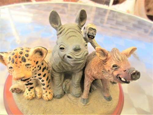 LOVELY SAFARI SNAPS CERAMIC  YOUNG ANIMALS BY JACKIE NOAKES
