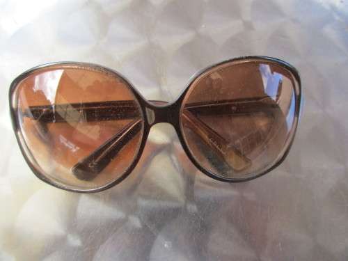 STUNNING GUCCI SUNGLASSES WITH ORIGINAL CASE
