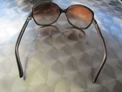 STUNNING GUCCI SUNGLASSES WITH ORIGINAL CASE