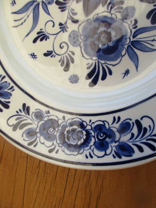 BEAUTIFUL HANDPAINTED DELFTS HOLLAND BLAAU PLATTER  42 BY 31 cms