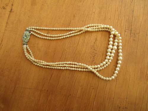 LOVELY THREE STRING FAUX PEARL NECKLACE c1960`s