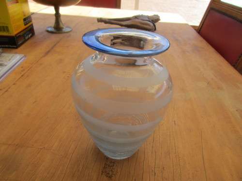 BEAUTIFUL 1950`S BLUE GLASS RIBBED VASE