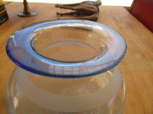 BEAUTIFUL 1950`S BLUE GLASS RIBBED VASE