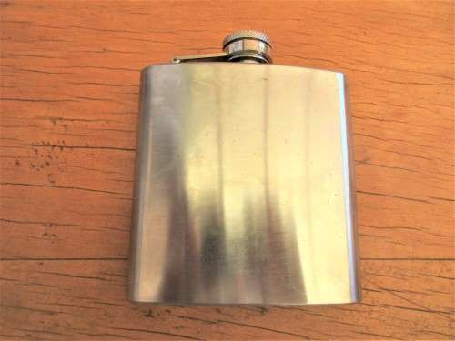 STAINLESS STEEL 6 OZ HIP FLASK