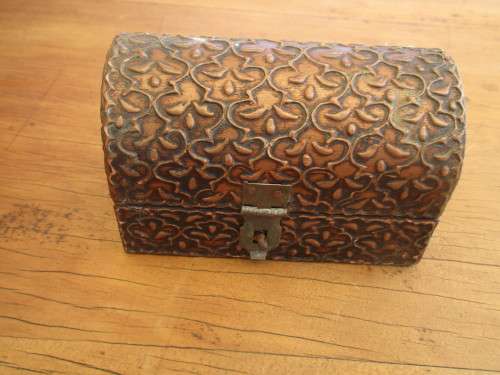 SMALL WOOD CHEST WITH COPPER COVERING.