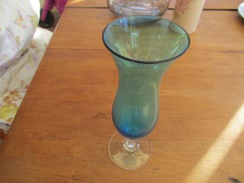 BEAUTIFUL BLUE GLASS  SPILL VASE