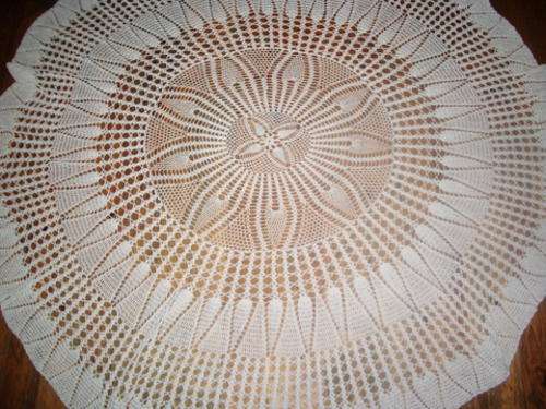 BEAUTIFUL AND PERFECT 2 METER DIAMETER CROCHET TABLECLOTH