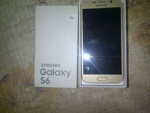 Gold Samsung Galaxy S6 32 GB