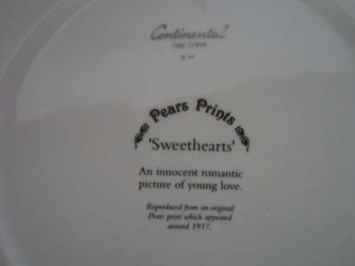 Continental - Pears Prints 'Sweethearts' Display Plate