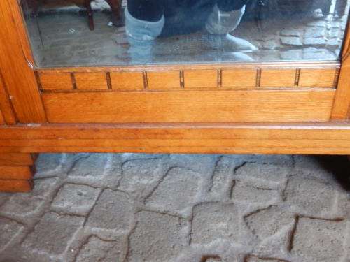 A LARGE OAK ART DECO 3 DOOR WARDROBE CIRCA 1930