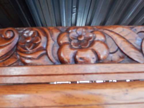 A LARGE OAK ART DECO 3 DOOR WARDROBE CIRCA 1930