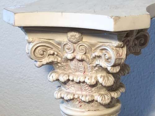 CORINTHIAN STYLE RESIN PLINTH/PILLAR
