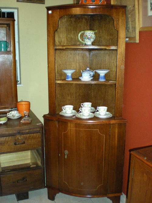 BOW FRONTED SINGLE DOOR CORNER UNIT IN MAHOGANY