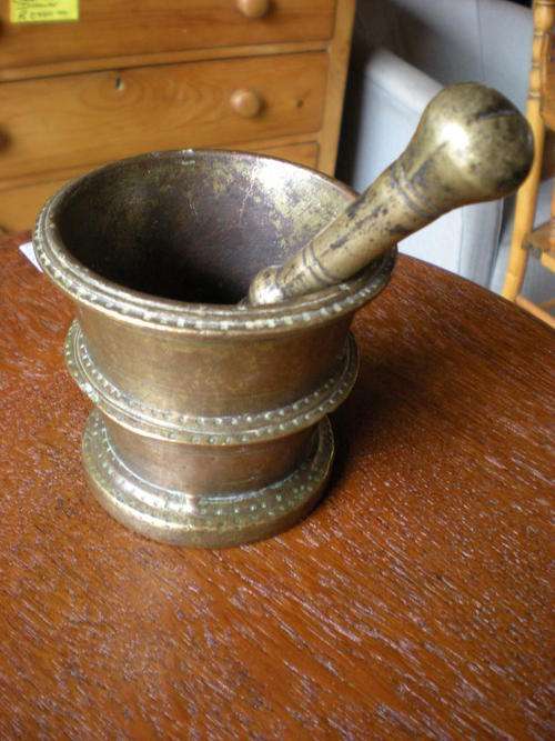 MORTAR AND PESTLE