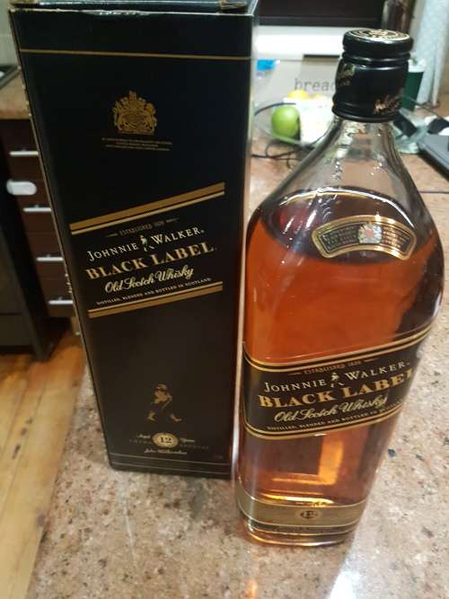 JOHNNIE WALKER BLACK 2LT