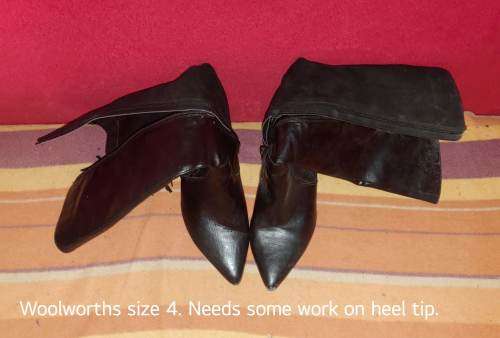 Ladies shoes/boots for sale. See pics
