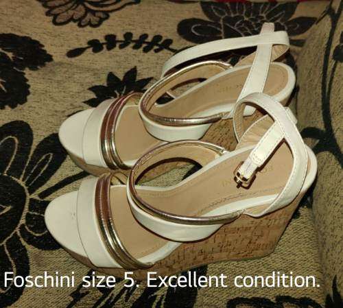 Ladies shoes for 4 pairs