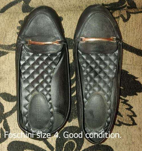 Ladies shoes for sale 6 pairs.