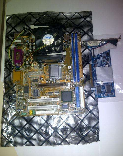 INTEL P4 MOTHERBOARD+CPU+AGP GRAPHICS+RAM