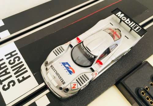 C.2082 MERCEDES GTI N0.2 SCALEXTRIC