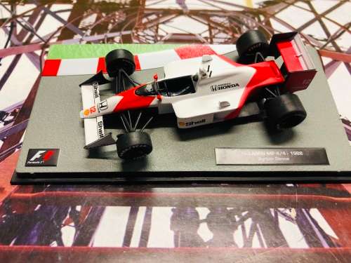 Mclaren MP 4/4 - 1988 AYRTON SENNA