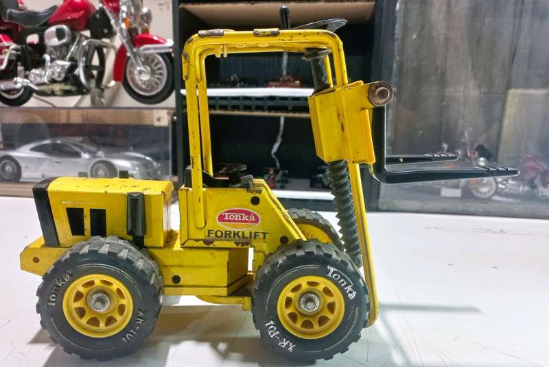 20 CM TINPLATE TONKA FORKLIFT