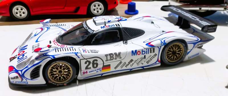 1/18 - Porsche 911 GT1 1998 ONLY