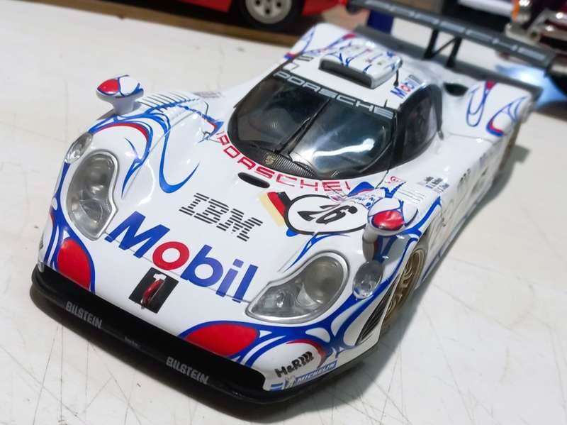 1/18 - Porsche 911 GT1 1998 ONLY