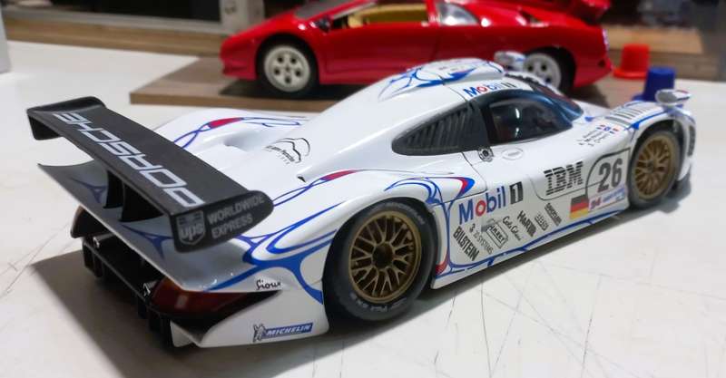 1/18 - Porsche 911 GT1 1998 ONLY