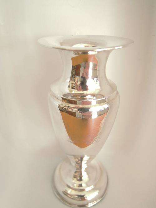 Hallmarked Silver Bud Vase, Chester 1915, 178g including filled base