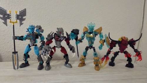 4 Original LEGO Bionicle & Chima toys.